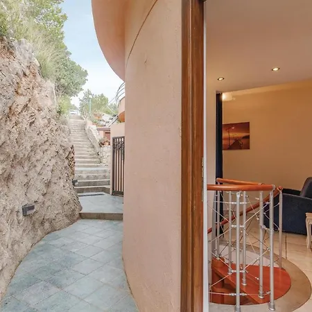 Romantic Cove ספרלונגה